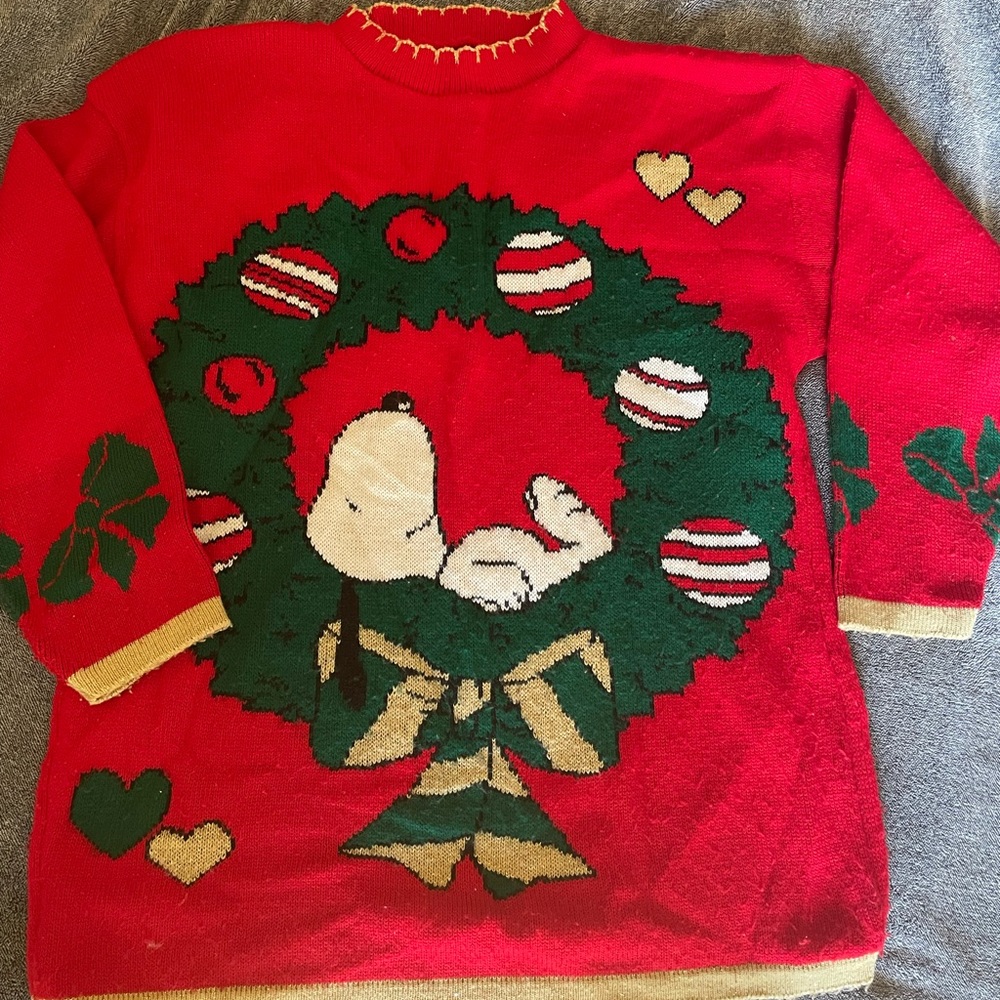 Beautiful snoopy Christmas sweater